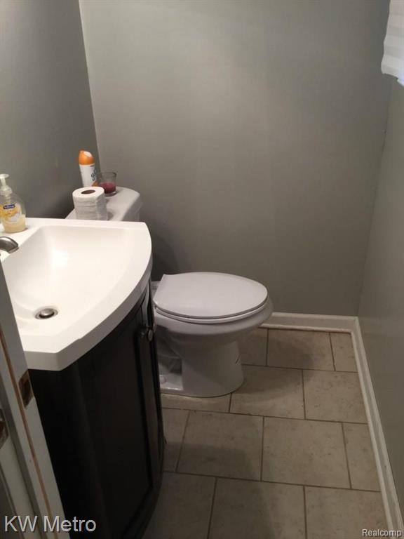 29845 Rambling Road Southfield, MI 48076 - Photo 11 of 14