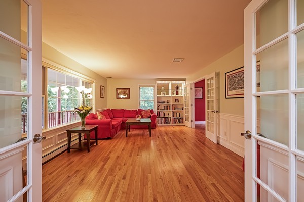 15 Rosegate Road Needham, MA 02494 - Photo 3 of 24 Gallery Image 3