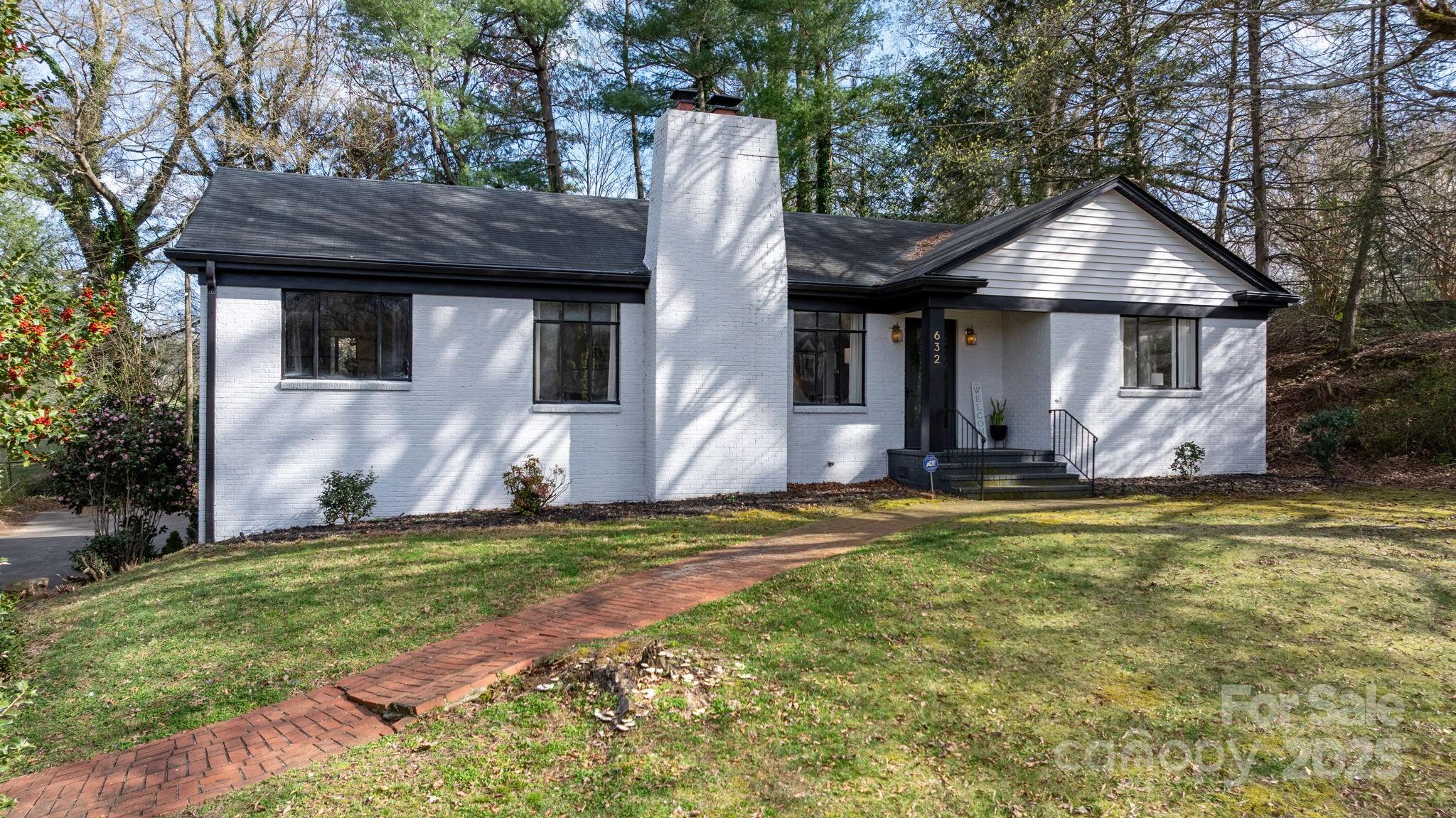 632 4th St Drive Northwest Hickory, NC 28601 - Photo 1 of 48
