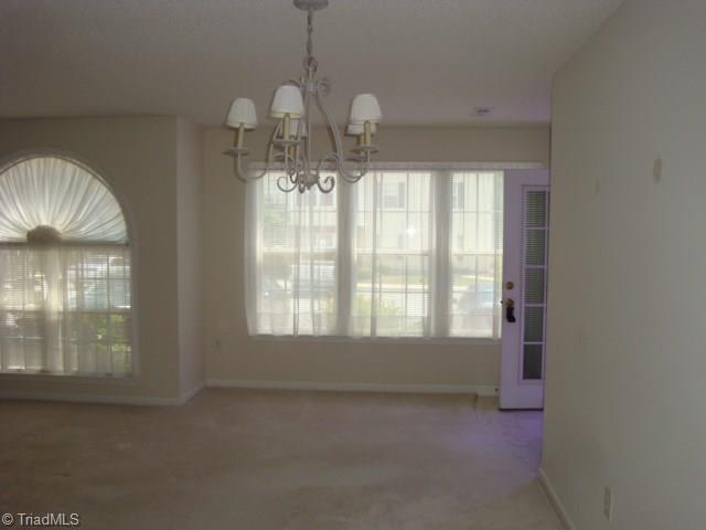 135 James Road, Unit 1A High Point, NC 27265 - Photo 2 of 11 Dining room