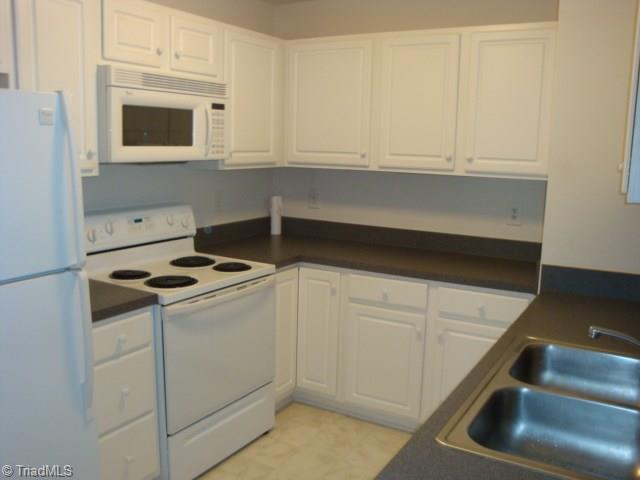 135 James Road, Unit 1A High Point, NC 27265 - Photo 11 of 11 Kitchen