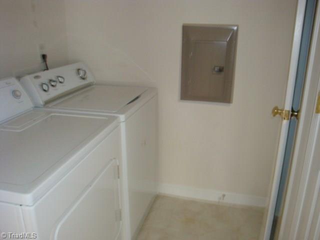 135 James Road, Unit 1A High Point, NC 27265 - Photo 5 of 11 Laundry