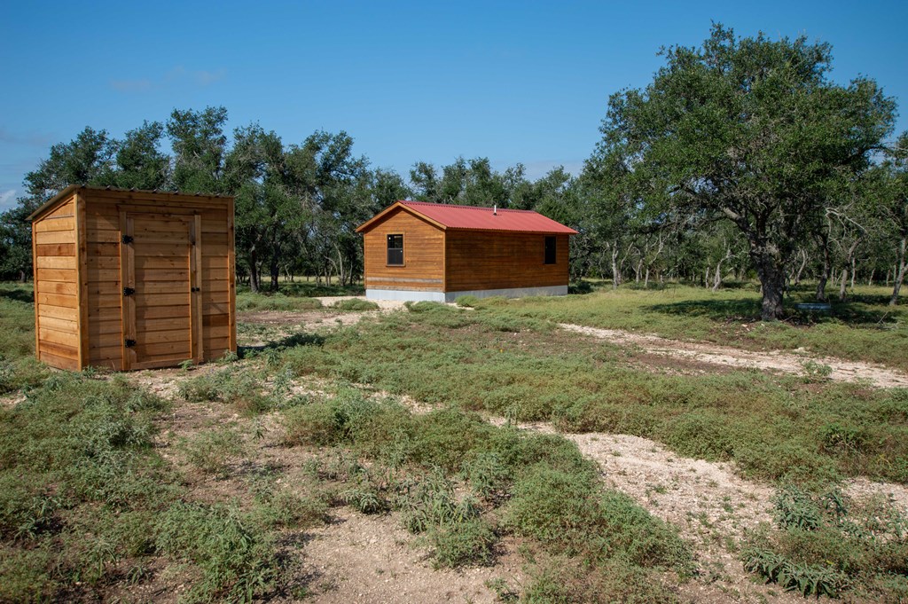 252 Elrincon Road Mountain Home, TX 78058 - Photo 5 of 29