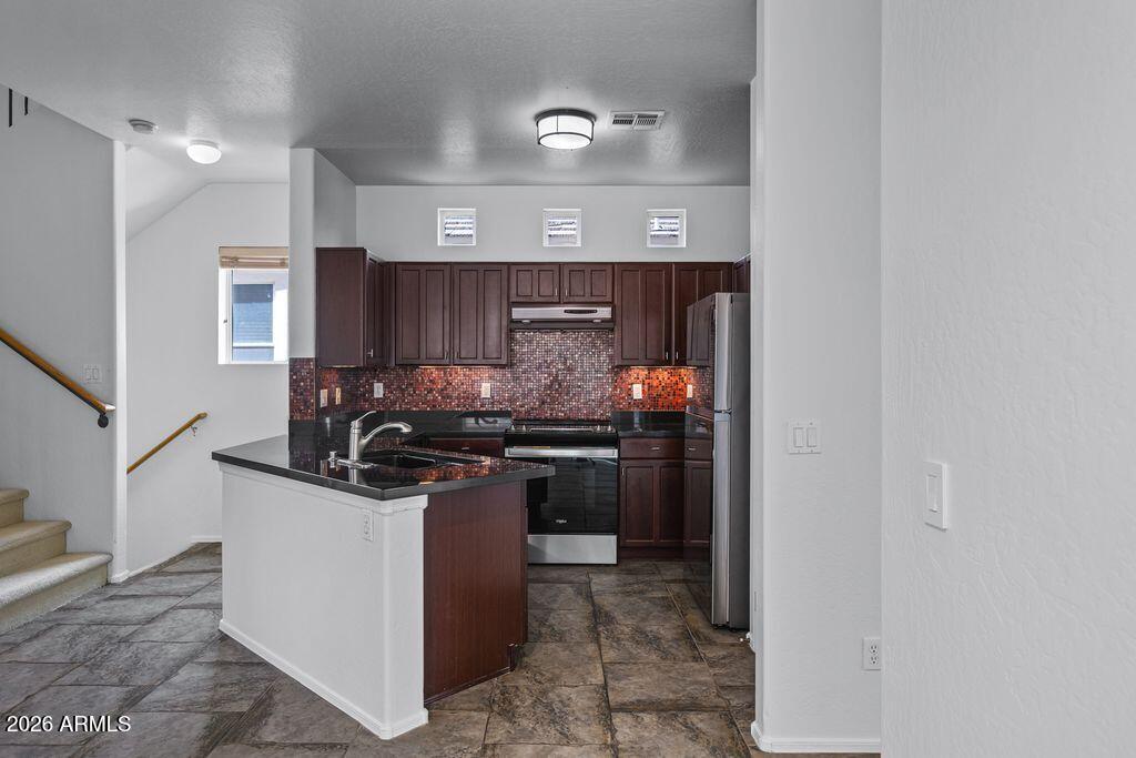 109 West Commerce Court Gilbert, AZ 85233 - Photo 13 of 39 J42Ic2Kg