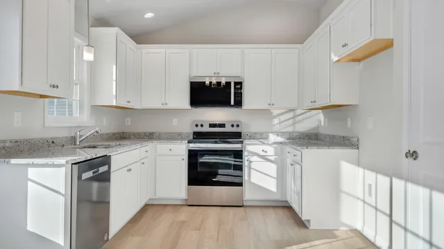 $364,950 | 2809 Russlen Drive, Salem, VA 24153