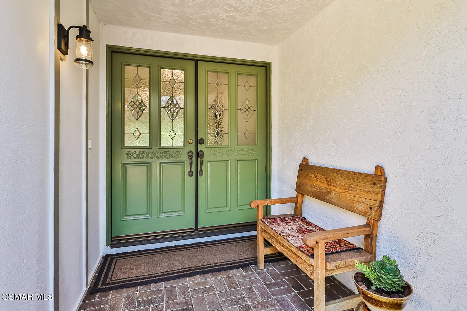 252 Rancho Road Thousand Oaks, CA 91362 - Photo 8 of 56 aFront and Entry8