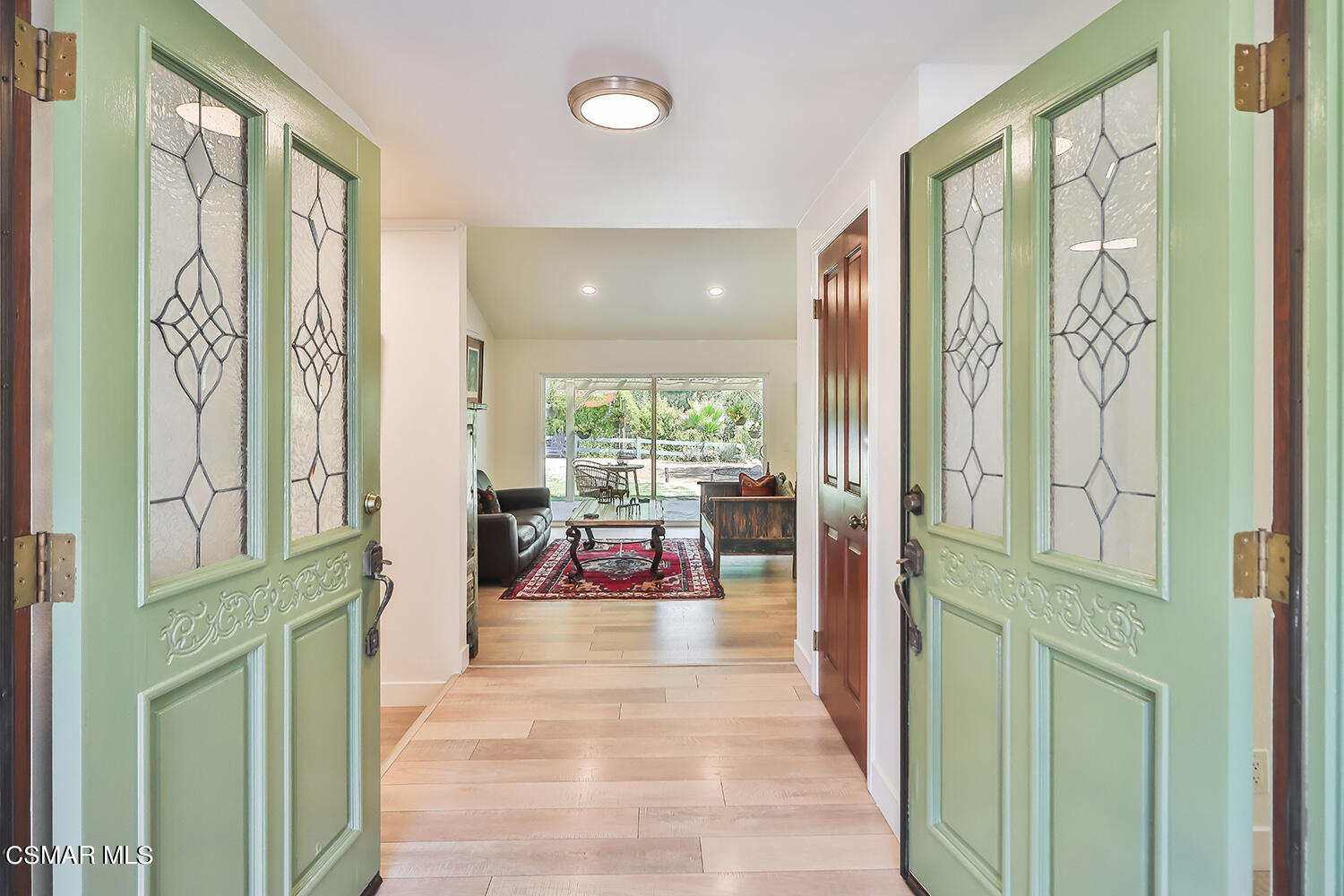 252 Rancho Road Thousand Oaks, CA 91362 - Photo 9 of 56 aFront and Entry9
