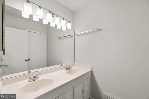 $835,000 | 5 Blackridge Court, Baltimore, MD 21228