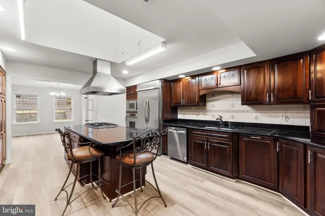 $835,000 | 5 Blackridge Court, Baltimore, MD 21228