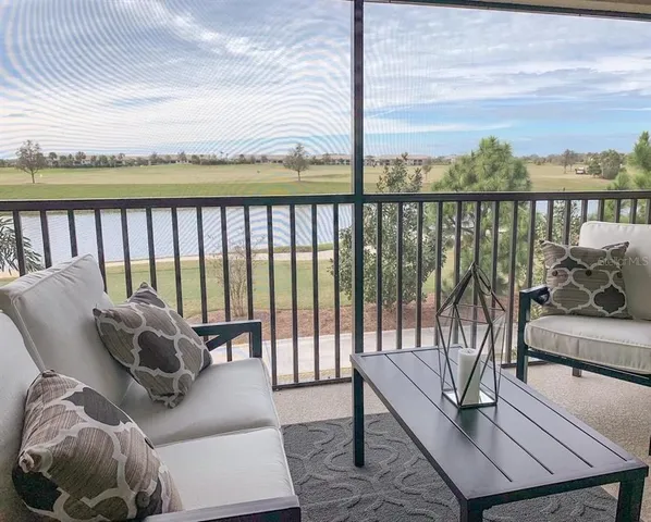 $3,540 | 5710 Palmer Circle, Unit 202, Bradenton, FL 34211