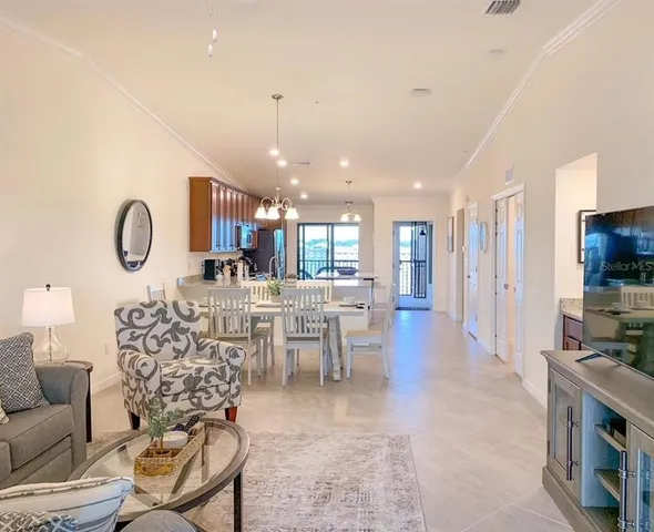 $3,540 | 5710 Palmer Circle, Unit 202, Bradenton, FL 34211