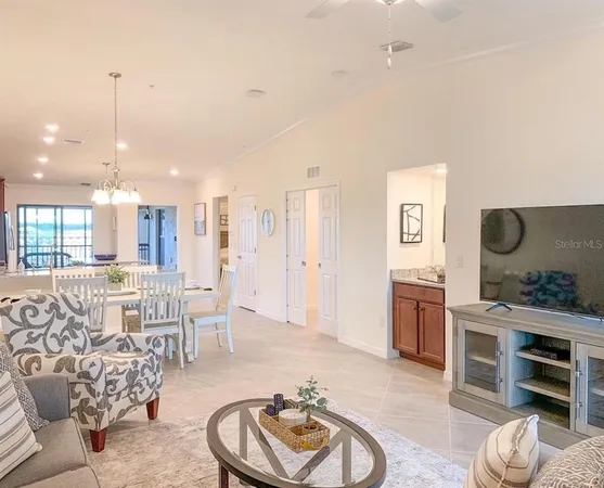 $3,540 | 5710 Palmer Circle, Unit 202, Bradenton, FL 34211