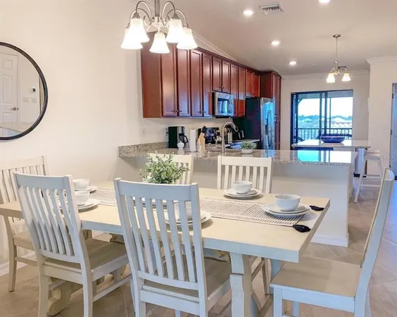 $3,540 | 5710 Palmer Circle, Unit 202, Bradenton, FL 34211