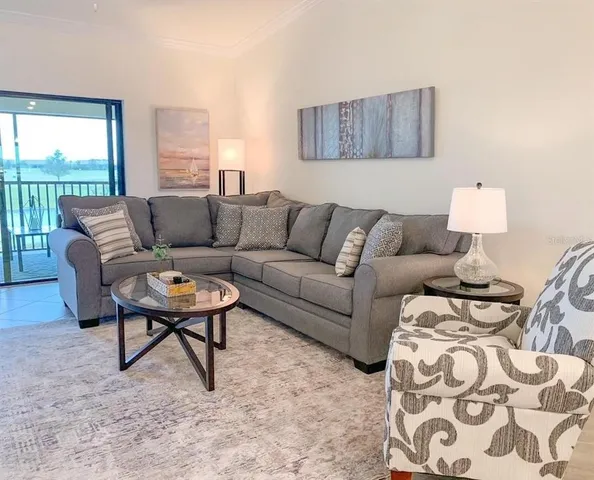 $3,540 | 5710 Palmer Circle, Unit 202, Bradenton, FL 34211