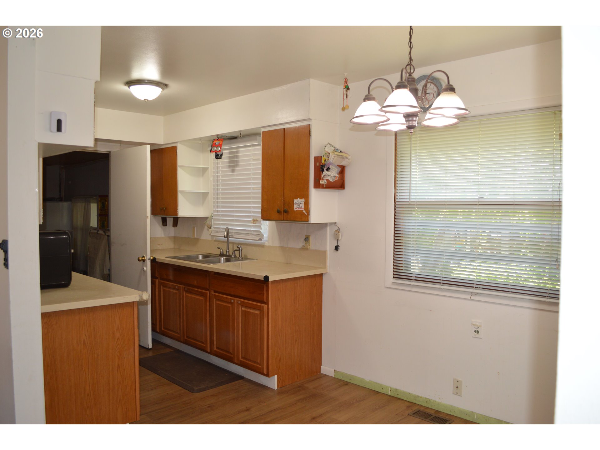 641 Southeast 148th Avenue Portland, OR 97233 - Photo 10 of 22