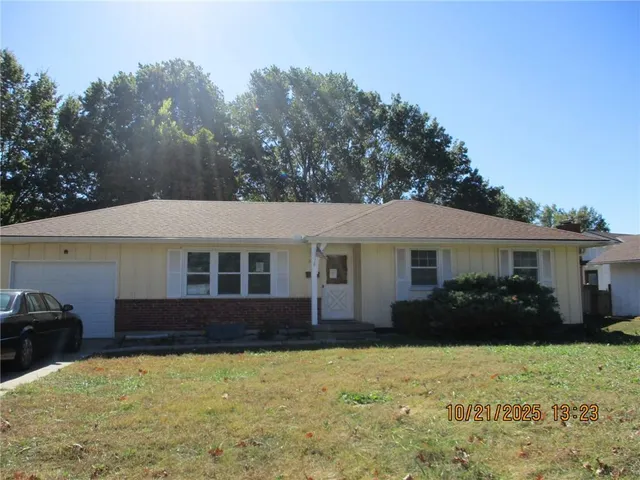 $1,700 | 303 Hargis Lane, Belton, MO 64012