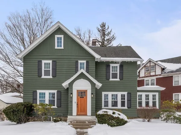 $600,000 | 108 Longfellow Road, Worcester, MA 01602