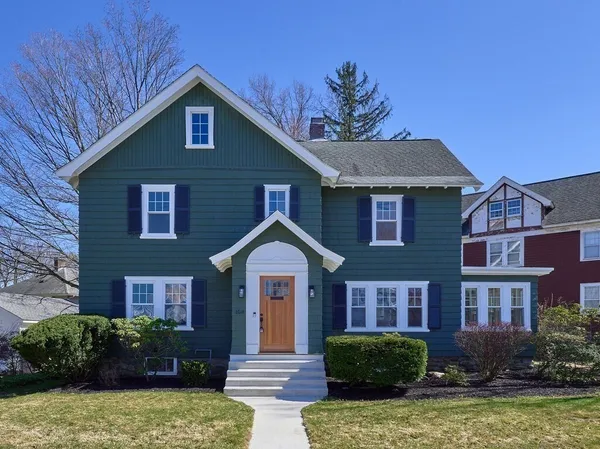 $595,000 | 108 Longfellow Road, Worcester, MA 01602