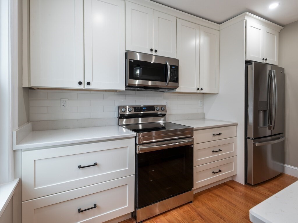 108 Longfellow Road Worcester, MA 01602 - Photo 12 of 42