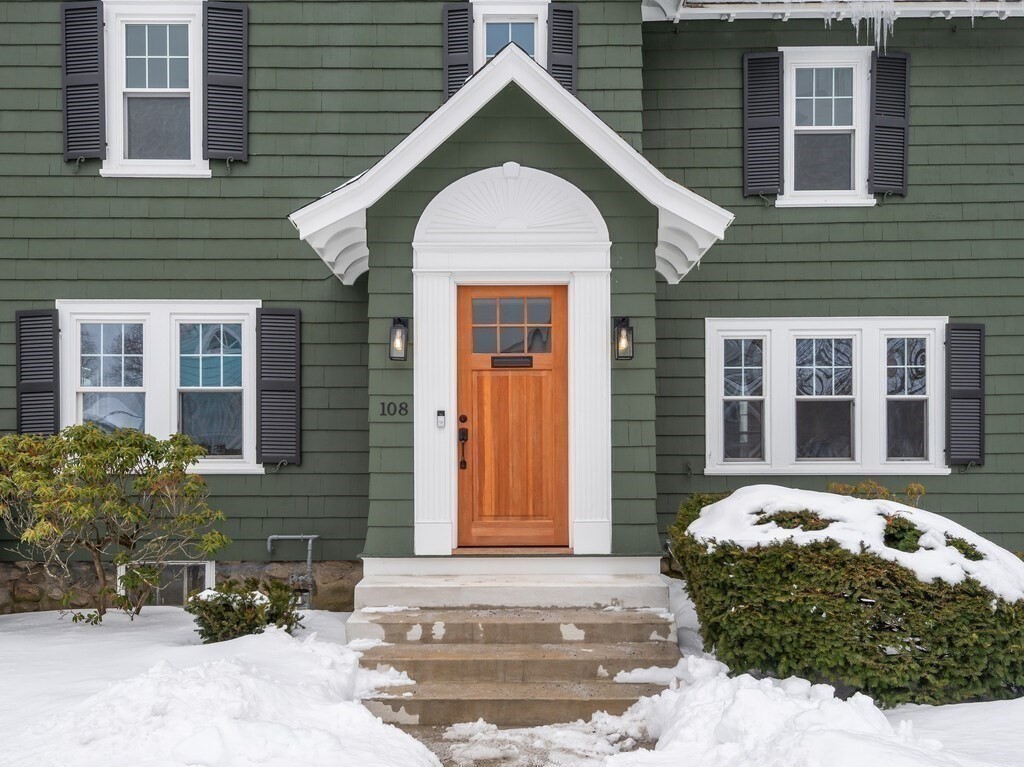 108 Longfellow Road Worcester, MA 01602 - Photo 5 of 42