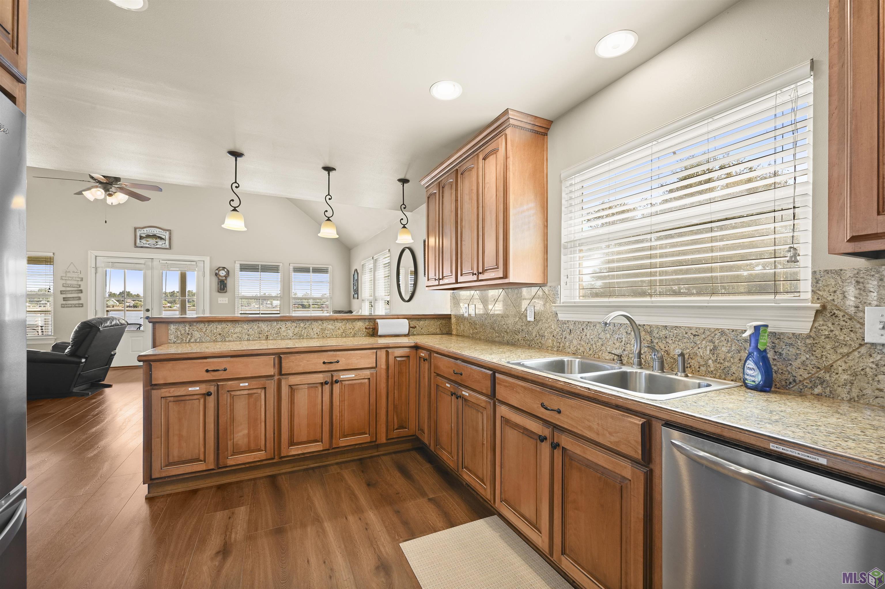 6852 False River Road Oscar, LA 70762 - Photo 9 of 25