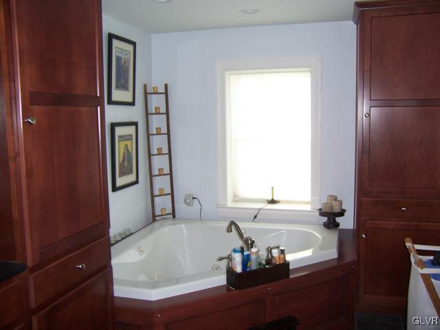 1512 Clearview Road Coplay, PA 18037 - Photo 13 of 21 Master Bath Whirlpool Tub