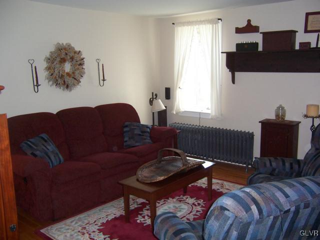 1512 Clearview Road Coplay, PA 18037 - Photo 8 of 21 Living Room