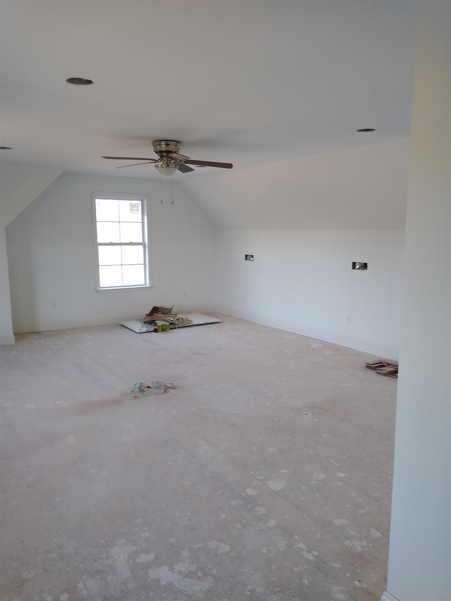 2107 Carpenter Bridge Road Columbia, TN 38401 - Photo 7 of 9 a view of room and window