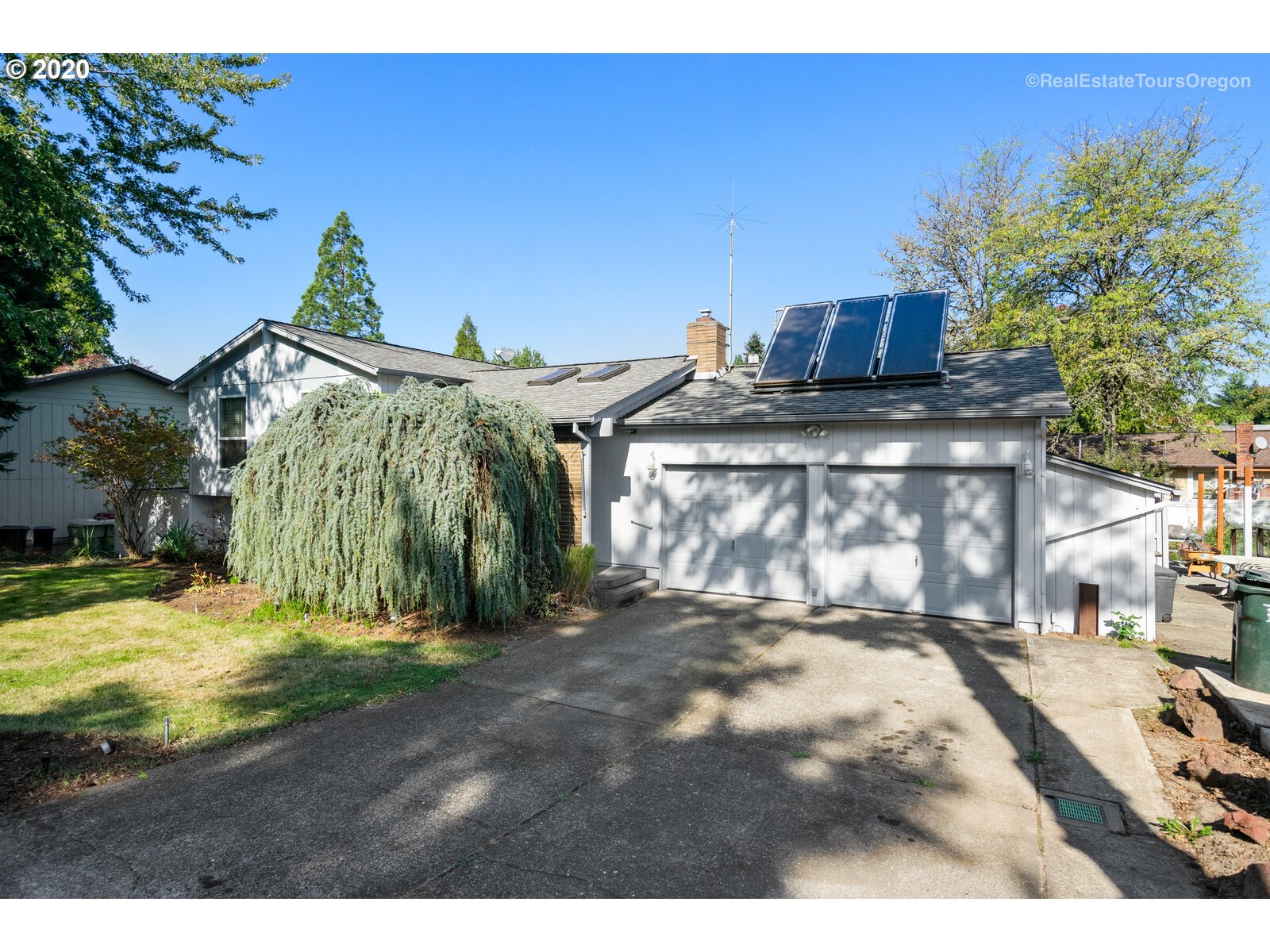 18965 Southwest Jaylee Street Aloha, OR 97078 - Photo 2 of 28 Gallery Image 2