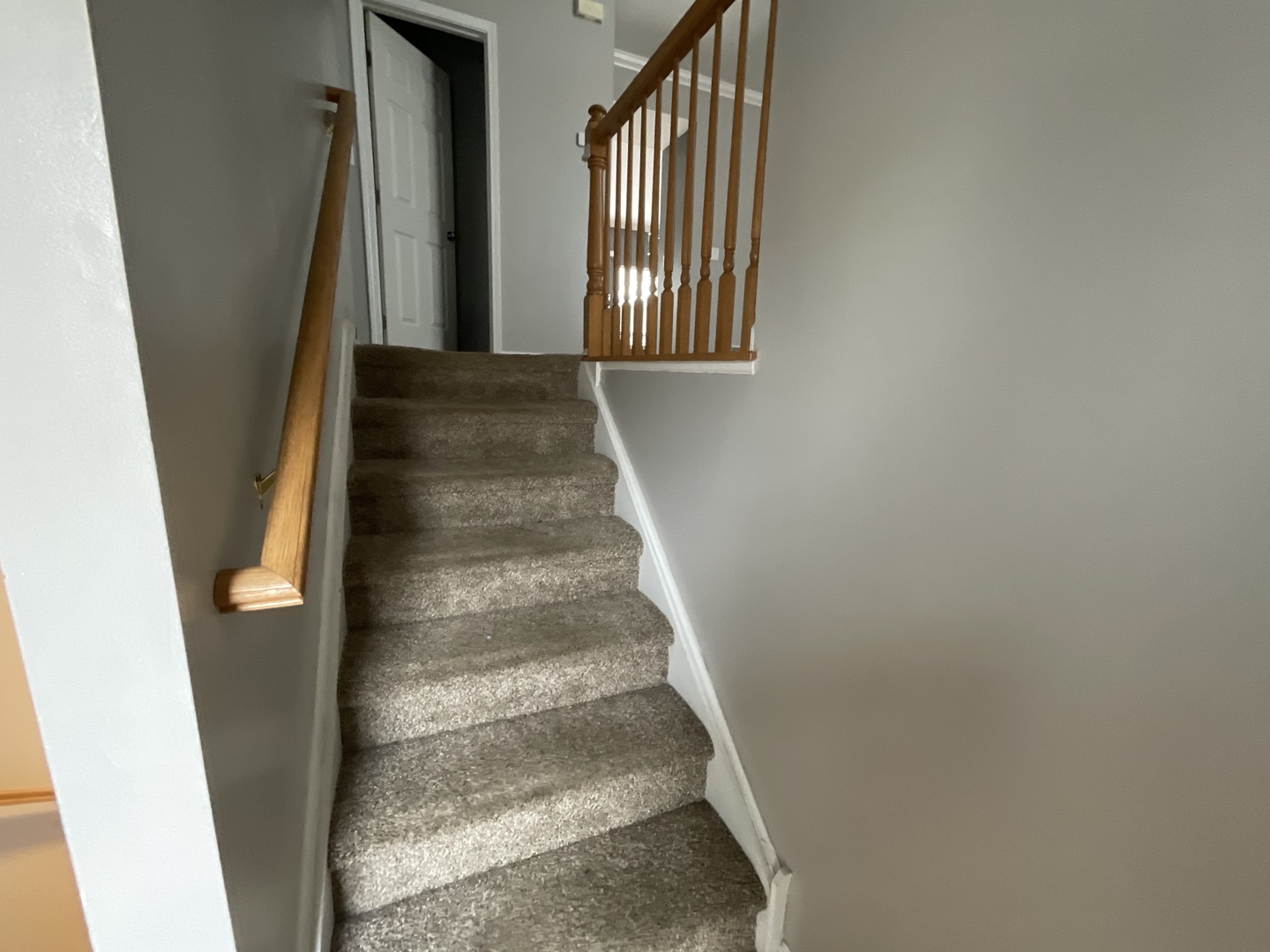 1116 Village Center Parkway, Unit 4 Aurora, IL 60506 - Photo 2 of 20 a view of entryway