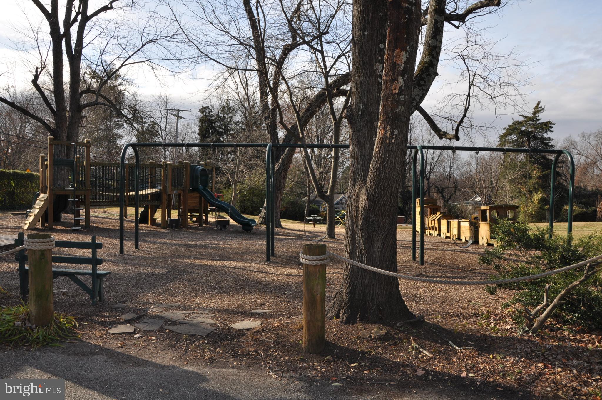 1465 Ridgeway Arnold, MD 21012 - Photo 18 of 61 Community Tot lot