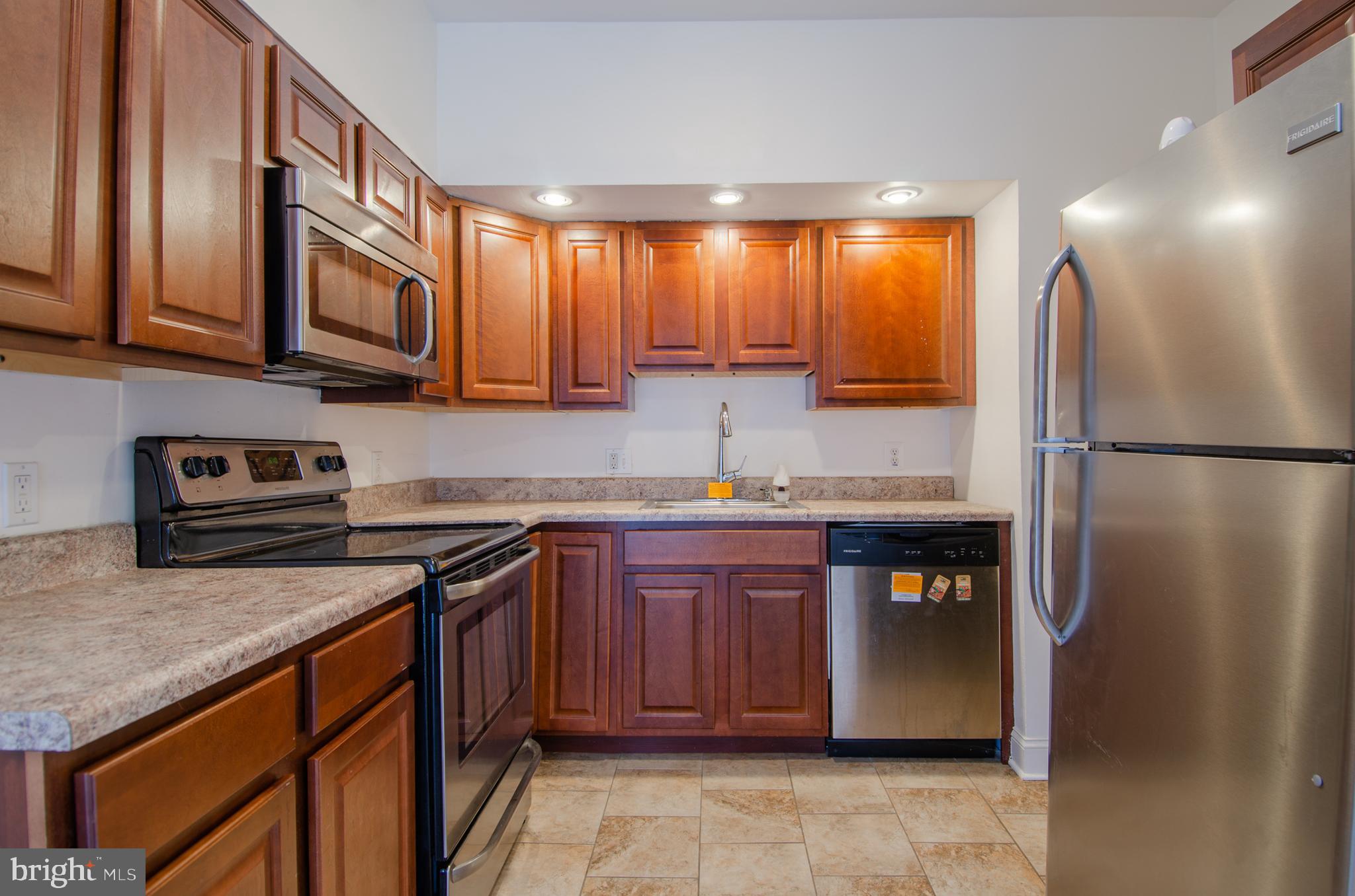 4711 Three Oaks Road Baltimore, MD 21208 - Photo 11 of 33