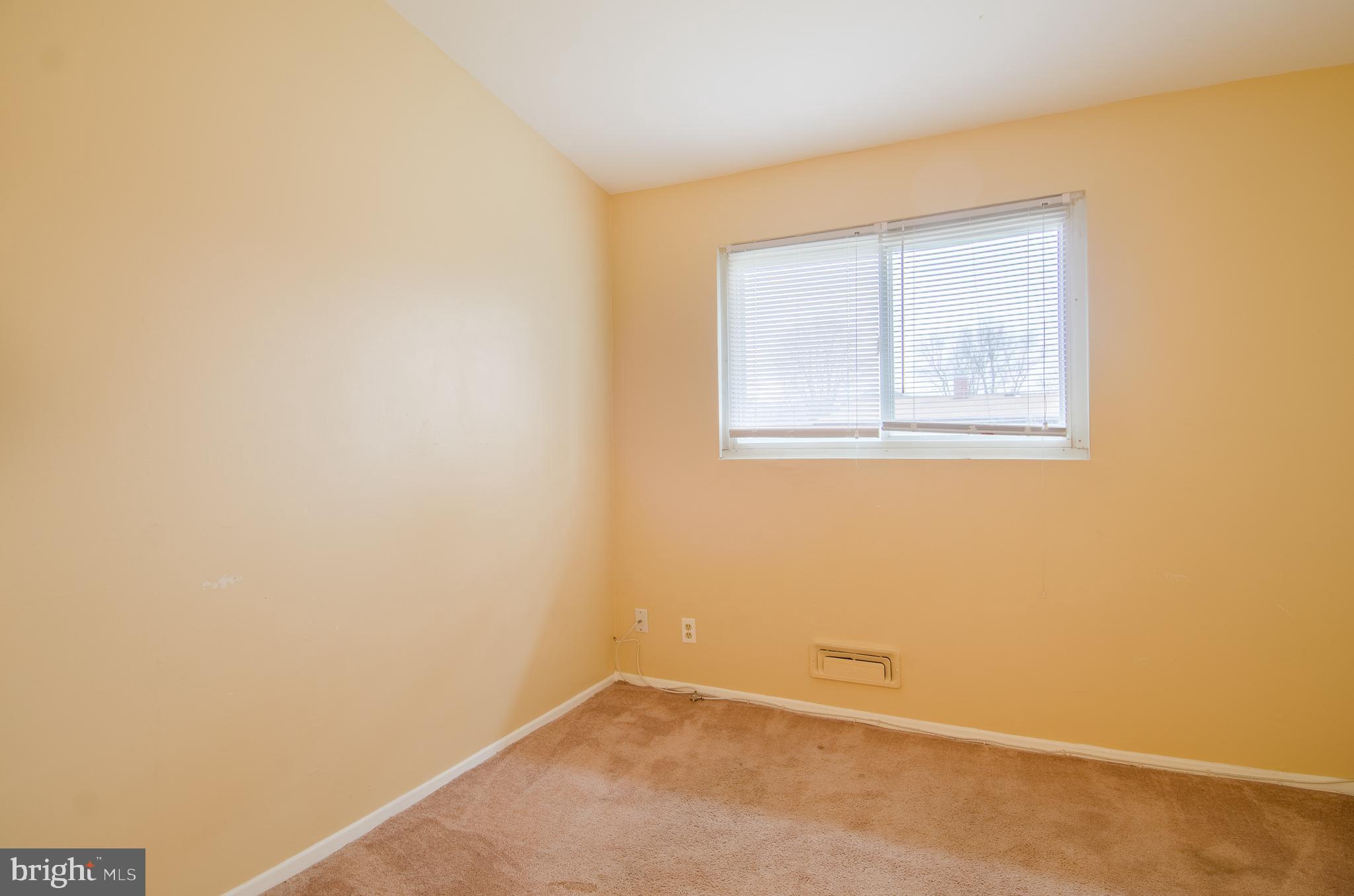 4711 Three Oaks Road Baltimore, MD 21208 - Photo 20 of 33