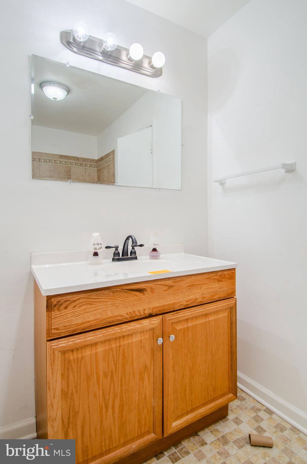 4711 Three Oaks Road Baltimore, MD 21208 - Photo 23 of 33