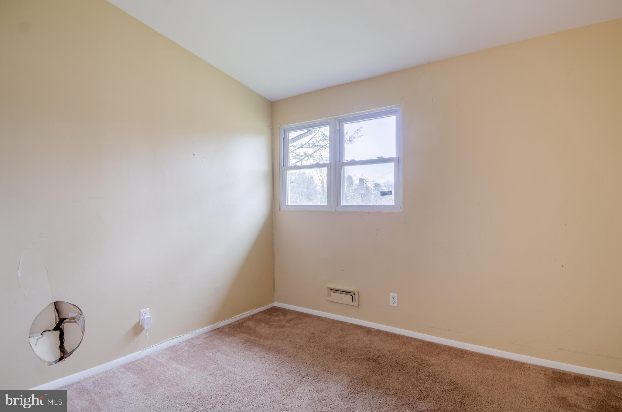 4711 Three Oaks Road Baltimore, MD 21208 - Photo 25 of 33