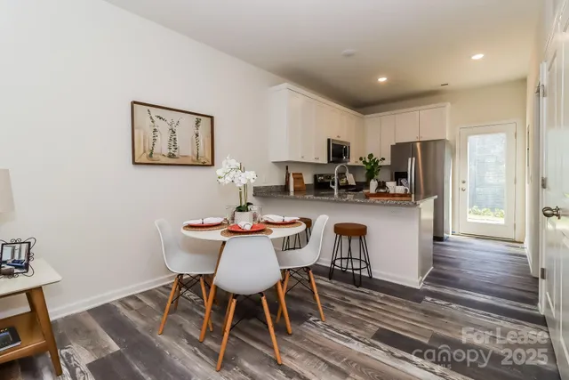 $1,795 | 929 Ranchero Street, Statesville, NC 28677