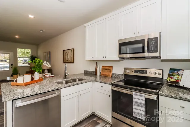 $1,795 | 929 Ranchero Street, Statesville, NC 28677