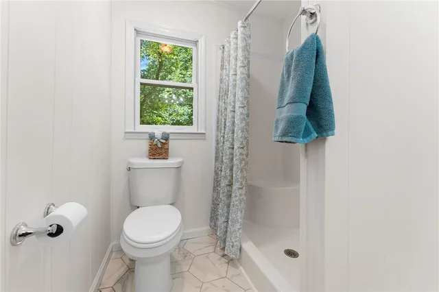 $414,000 | 131 Shoreside Drive, Martin, GA 30557