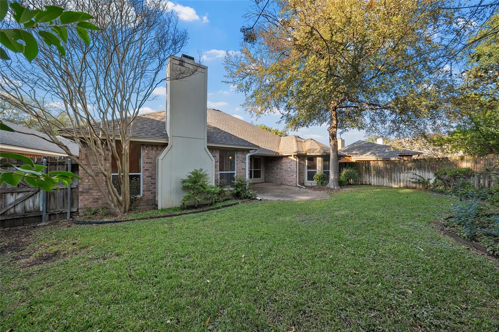 3133 Chimney Hill Drive Waco, TX 76708 - Photo 28 of 29 a front view of a house with garden