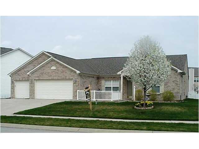 3136 Sleeping Ridge Way Indianapolis, IN 46217 - Photo 1 of 8 Gallery Image 1