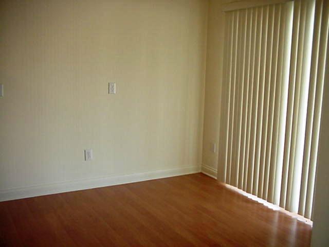 3136 Sleeping Ridge Way Indianapolis, IN 46217 - Photo 4 of 8 Gallery Image 4