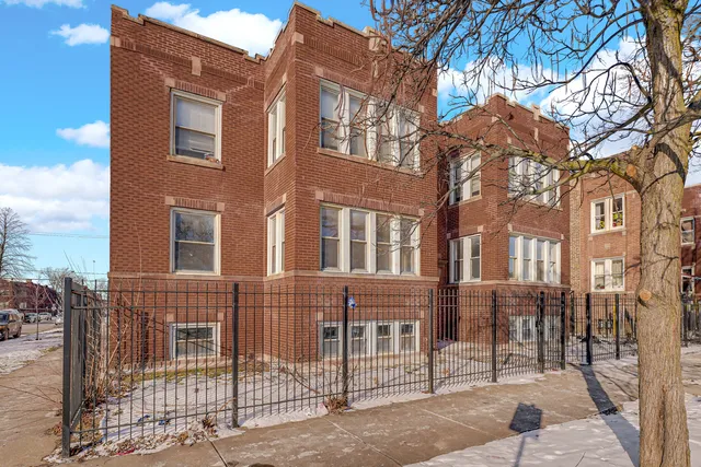 $1,225 | 3006 West 64th Street, Unit 2W, Chicago, IL 60629