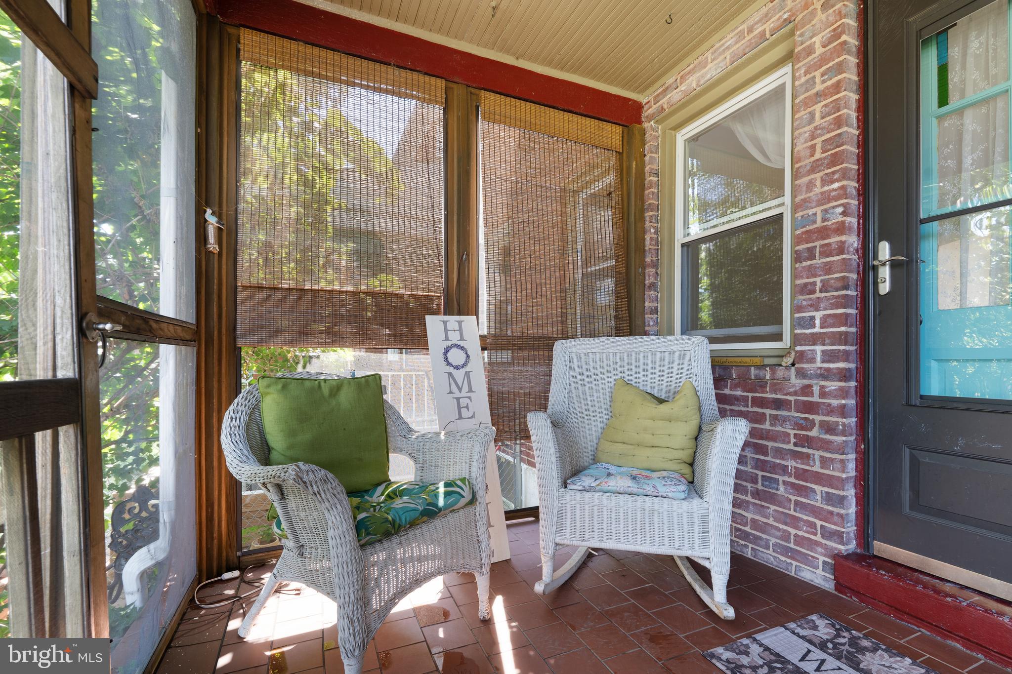 3454 McShane Way Baltimore, MD 21222 - Photo 28 of 35 a living room with furniture and a window