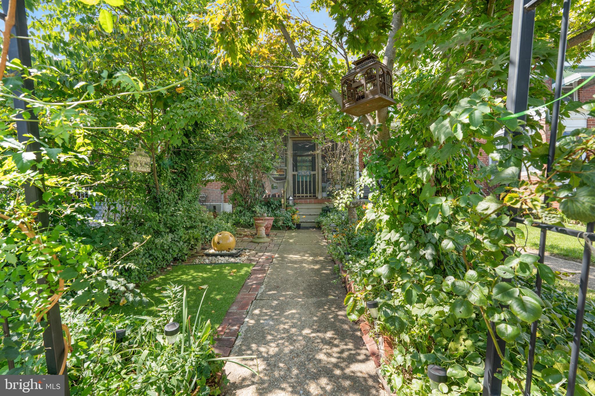 3454 McShane Way Baltimore, MD 21222 - Photo 31 of 35 a pathway of a yard