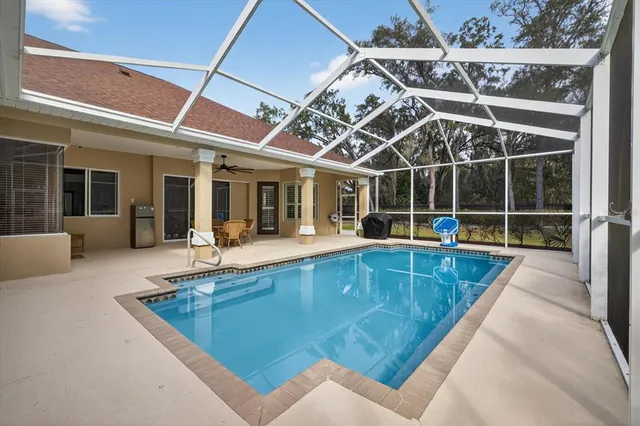 a picture of floor plan