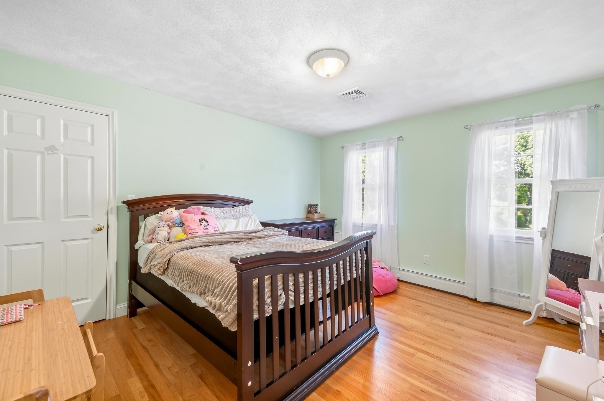 135 Candlestick Road North Andover, MA 01845 - Photo 28 of 38 Gallery Image 28