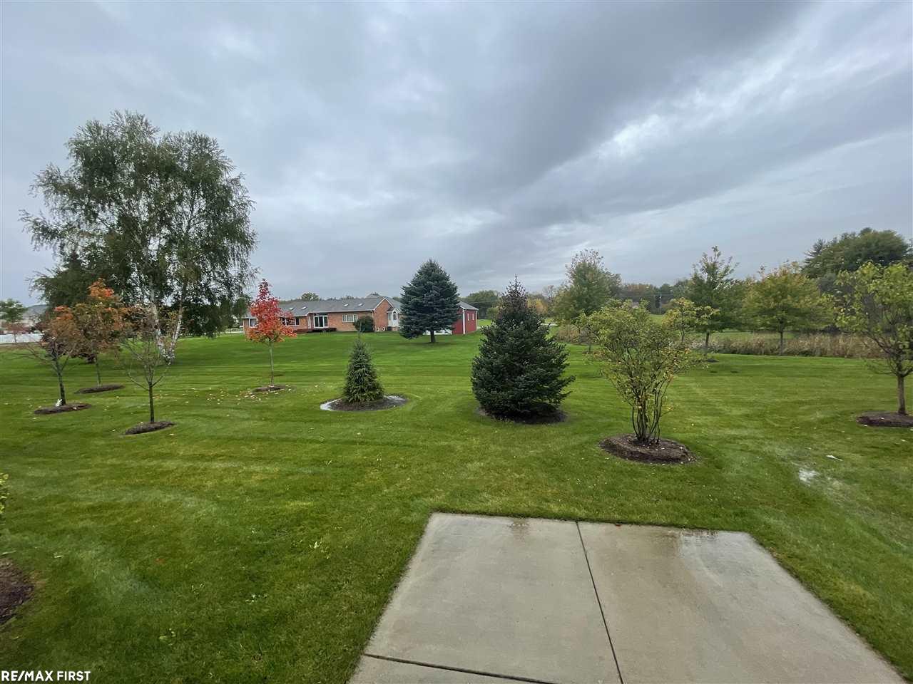 48295 Silver Lake Road Macomb, MI 48042 - Photo 13 of 41