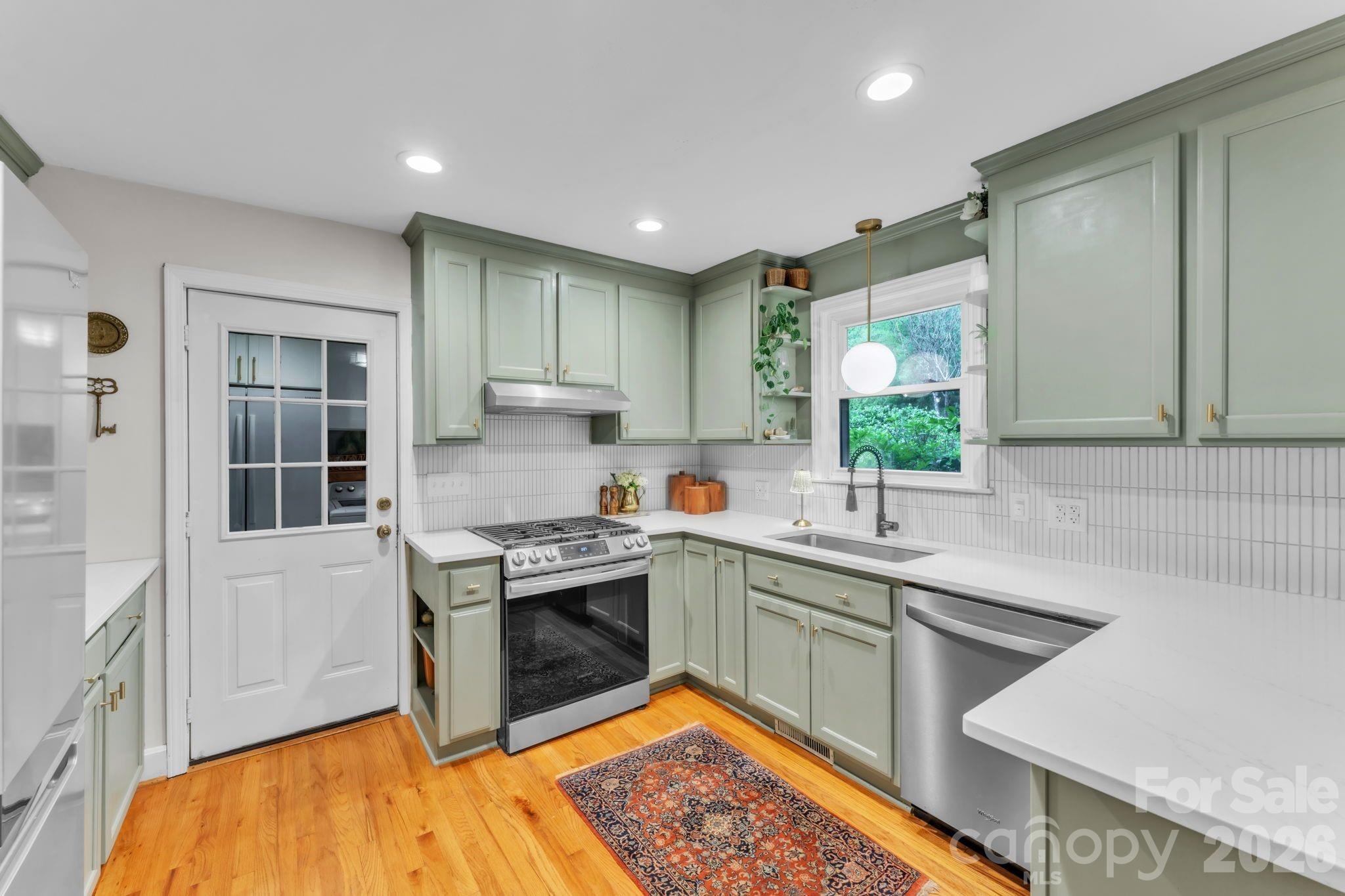 105 Azalea Court Greenville, SC 29615 - Photo 4 of 26
