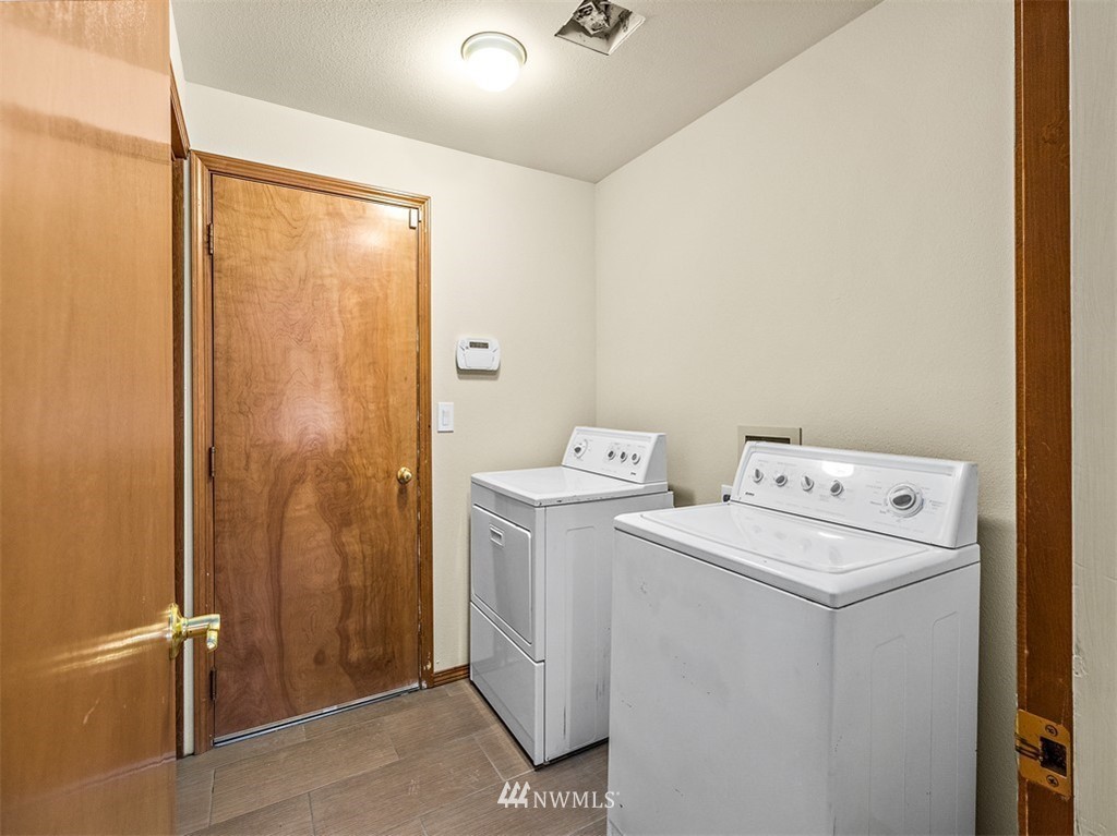 5122 South Garden Loop Road, Unit 13 Seattle, WA 98118 - Photo 16 of 18