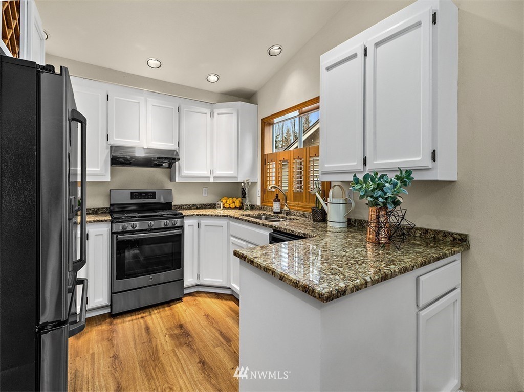 5122 South Garden Loop Road, Unit 13 Seattle, WA 98118 - Photo 5 of 18